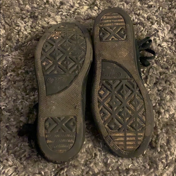 Converse - Picture 4 of 4